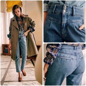 SÉZANE NWOT Sam High Waisted Pleated Tapered Trouser Jeans in Light Blue Denim.